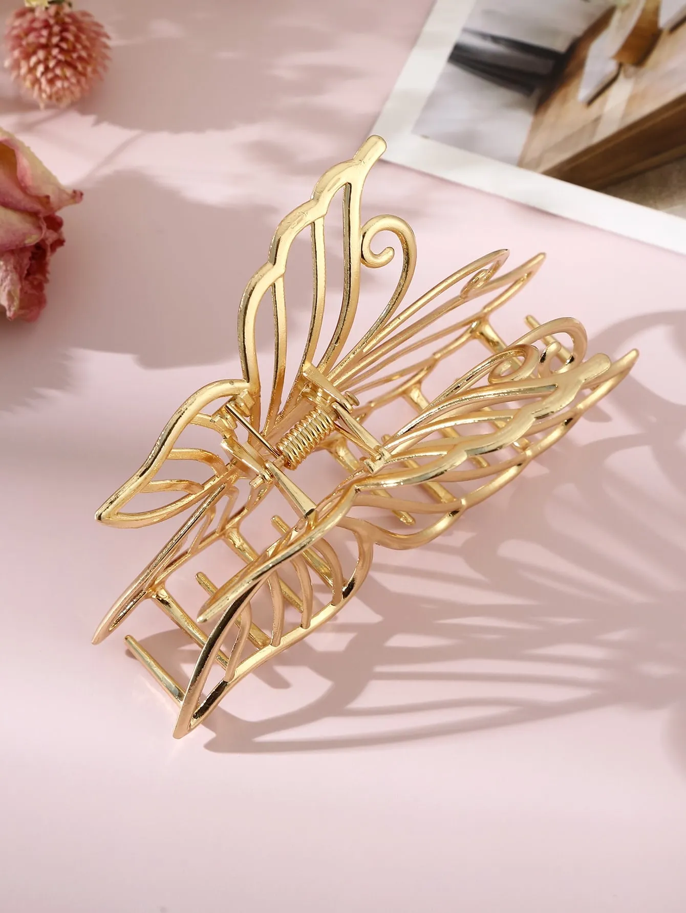 1pc Hollow Out Butterfly Design Hair Claw