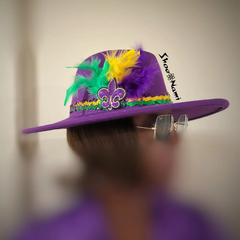 FEATHER WIDE BRIM MARDI GRAS HAT Purple