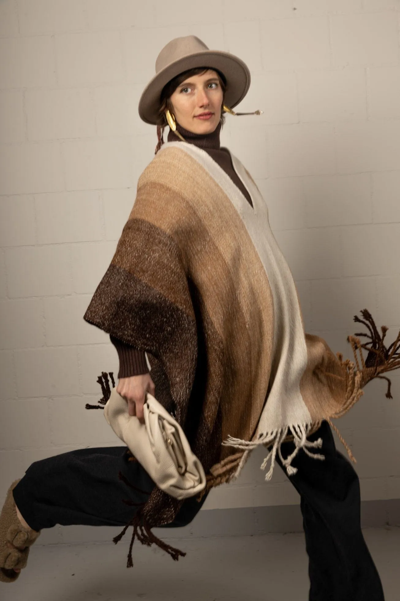 Authentic Handwoven Poncho - Proyecto Origenes Collection