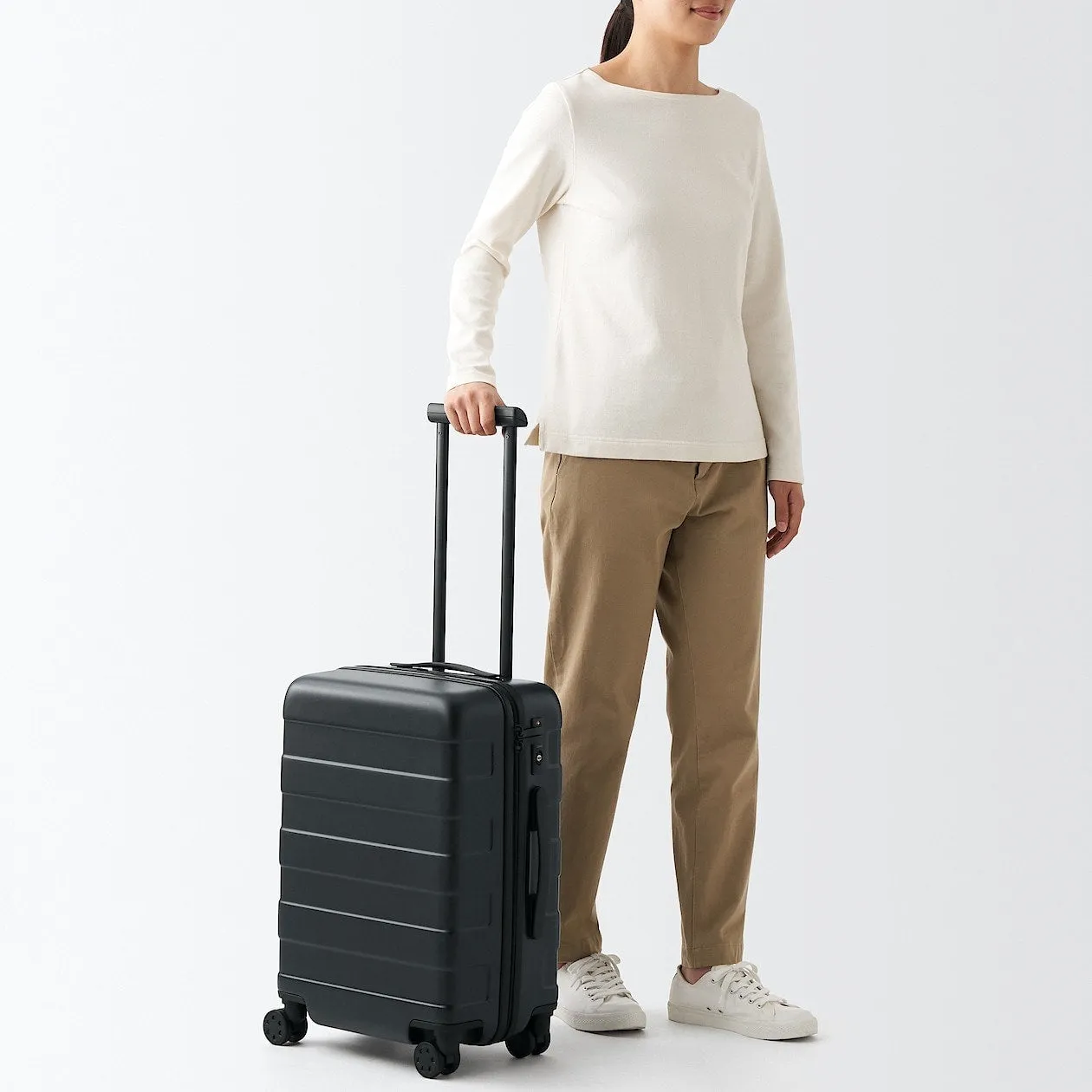 Hard Shell Suitcase - 36L (54cm)