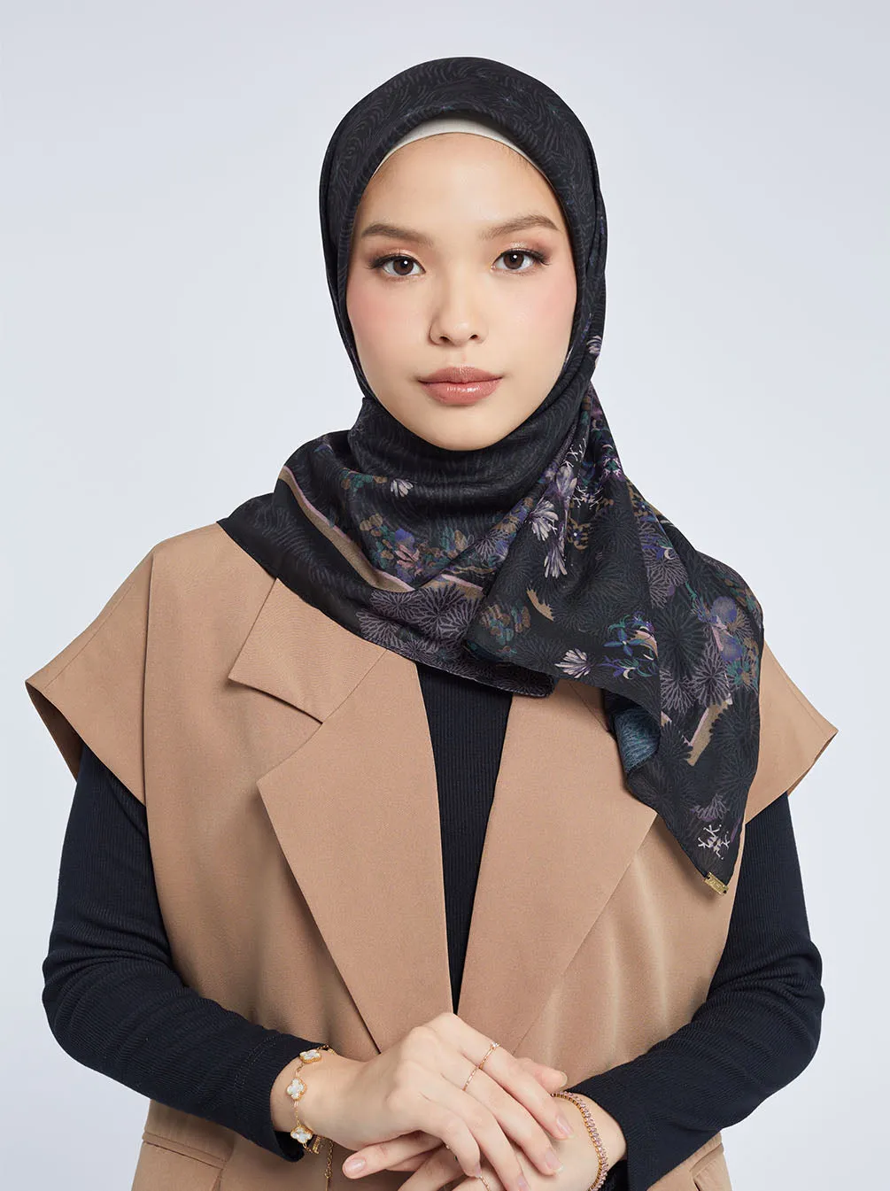 LAGUNA SIGNATURE SCARF BLACK