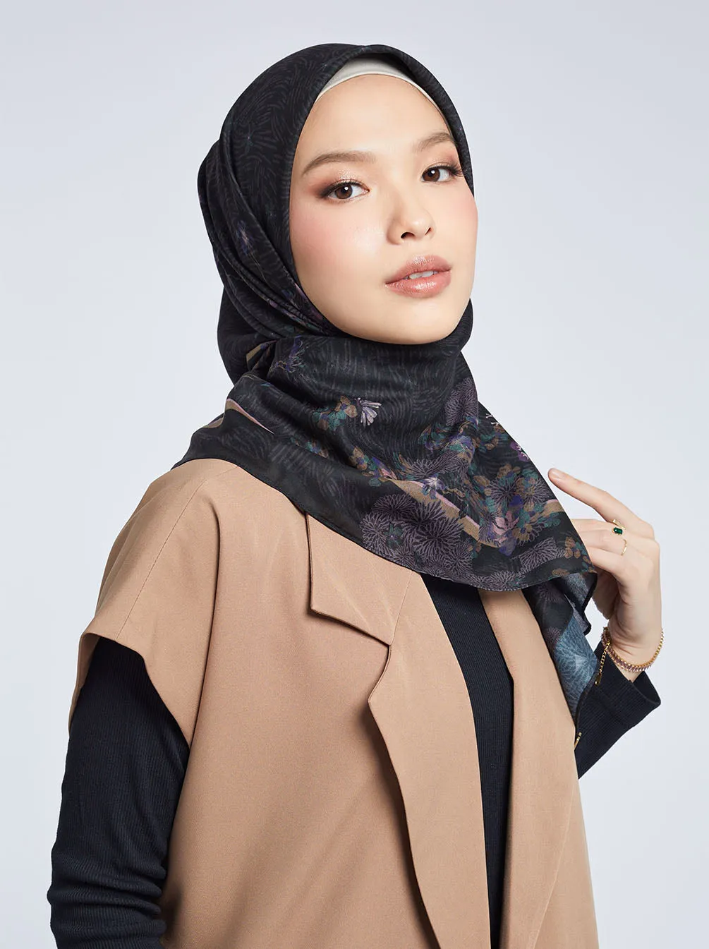 LAGUNA SIGNATURE SCARF BLACK